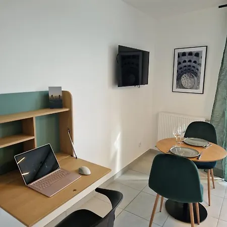 Studio Neuf Idealement Situe Ikea *