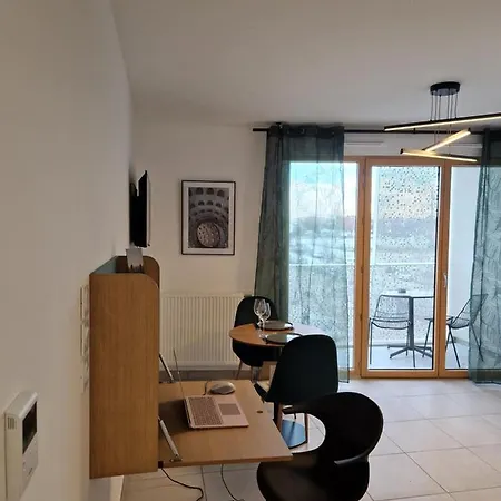 Apartament Studio Neuf Idealement Situe Ikea Vénissieux