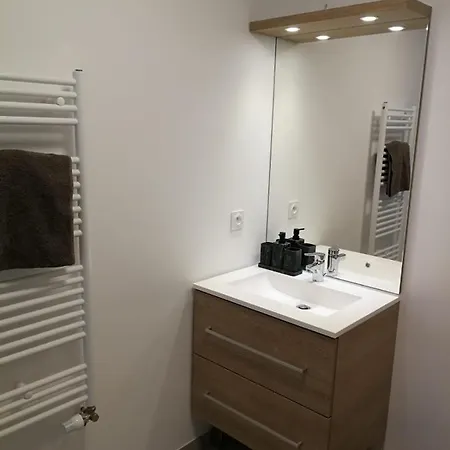 Studio Neuf Idealement Situe Ikea Apartament Vénissieux